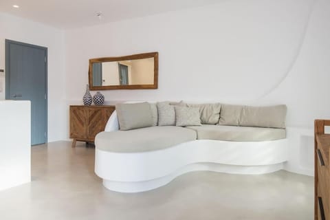 ABA Ηospitalité Paros- The Luxury Suite, Naousa, Paros Apartment in Naousa