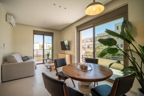 TV and multimedia, Living room, Dining area