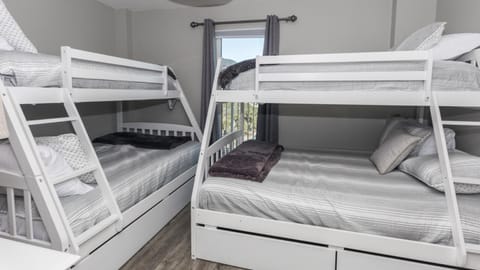 Bed, Bedroom, bunk bed