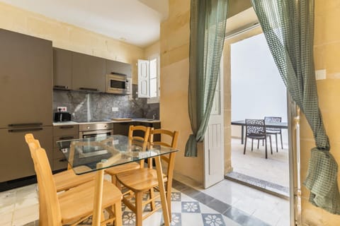 Charming house in Central Sliema, walking distance to the seafront and restaurants House in Sliema