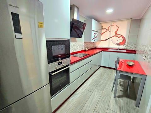 Kitchen or kitchenette, dishwasher, minibar, pet friendly, stove