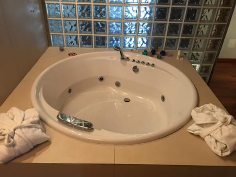 Hot tub