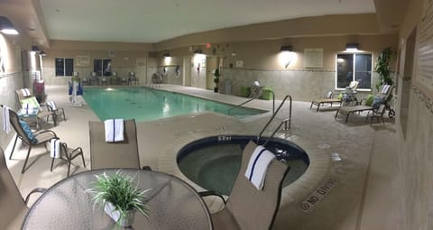 Swimming pool