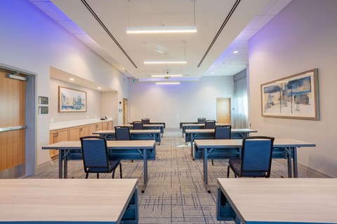 Meeting room(s)