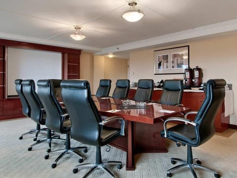 Meeting room(s)