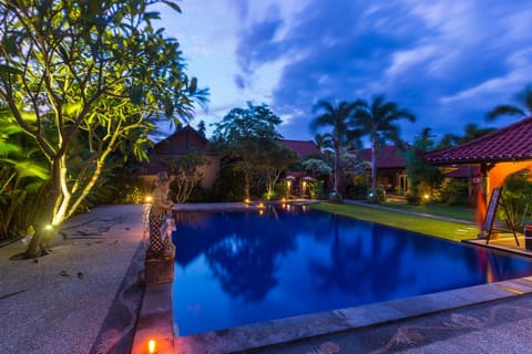 Poolside bar