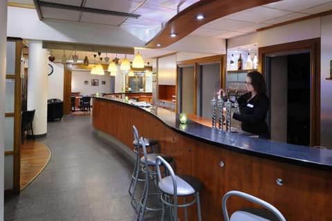 Bar/lounge