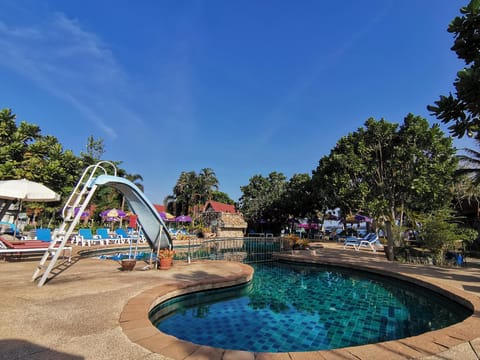 Swimming pool [kids]