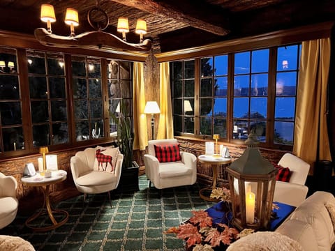 Bar/lounge