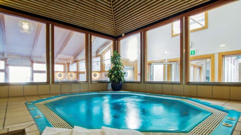 Hot tub