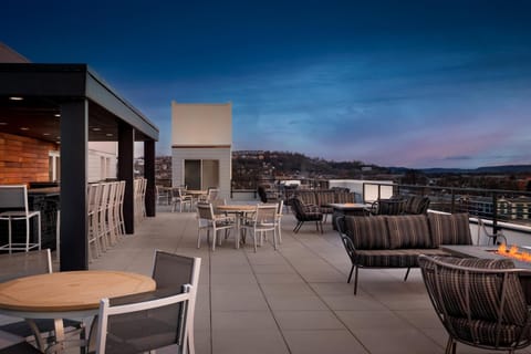 Bar/lounge