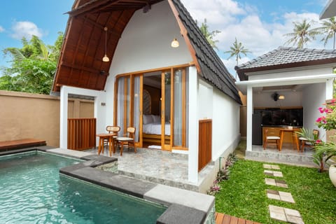 Private pool