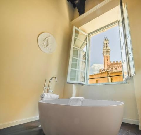 Bathtub