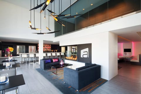 Bar/lounge