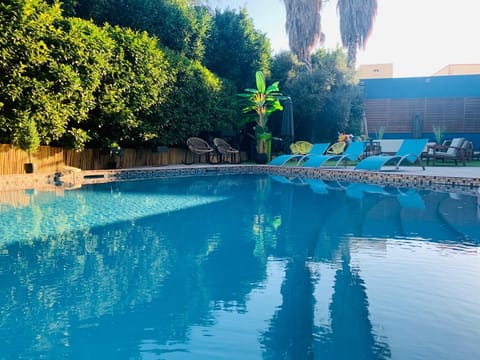 Swimming pool