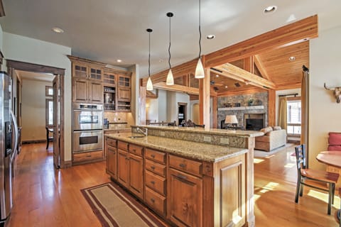 Luxury Breck Home: Book Now for Summer Vacation! House in Breckenridge