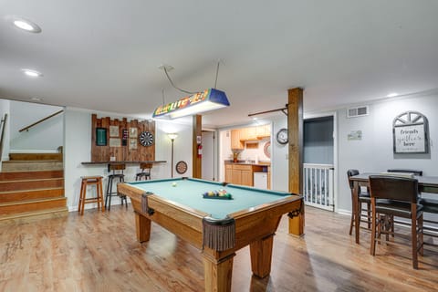 Family-Friendly Riverhouse: Fishing & Hot Tub Maison in Elizabethton