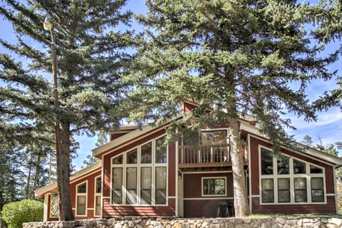 Cloudcroft Mtn Home w/Deck-3 Miles to Ski Resort! House in Cloudcroft