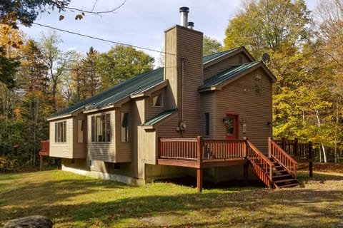 Dover Home: 7 Mi to Mount Snow Grand Summit Resort House in Dover