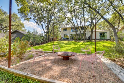 Modern Austin Home w/ Yard ~ 1 Mi from ACL! House in Zilker