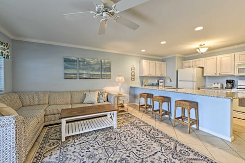 Wildwood Condo w/ Pool Access, Steps to the Beach! Apartment in Wildwood