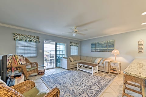 Wildwood Condo w/ Pool Access, Steps to the Beach! Apartment in Wildwood