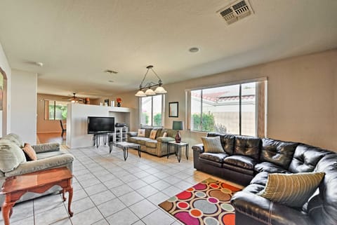 Goodyear Getaway w/ Private Pool & Outdoor Lounge! Maison in Litchfield Park