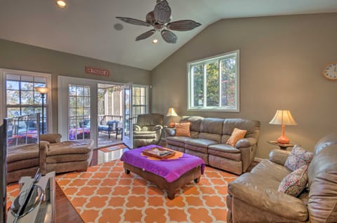 Seneca Townhome on Lake Hartwell < 4 Mi to Clemson Copropriété in Pickens County