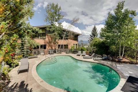 Ski-In/Ski-Out Studio in Aspen Snowmass Ski Resort Apartment in Snowmass Village