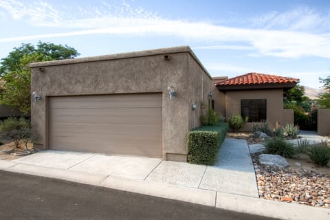 Country Club Home: 2 BR, 2 BA + Den ~ 1 Mi to Golf House in Borrego Springs