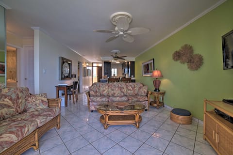 Beachfront Kihei Sanctuary w/ Lanai & Ocean Views! Apartment in Kihei