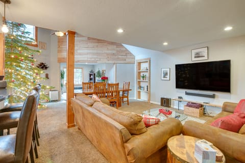 Idyllic Tahoe Home: 1 Mi to Heavenly Ski Resort! House in South Lake Tahoe