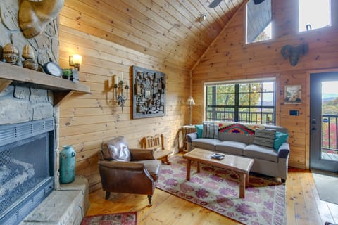 Above & Beyond Pigeon Forge Cabin w/ Prime Views! House in Sevier County