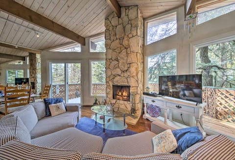 Lake Arrowhead Cabin w/ Deck & Scenic Forest Views House in Lake Arrowhead