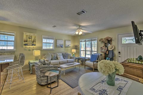 Inlet Beach Cottage - Walk or Bike to the Beach! Cottage in Inlet Beach