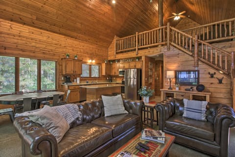 Alluring Nisswa Cabin on Gull Lake w/ Fireplace! Casa in Nisswa