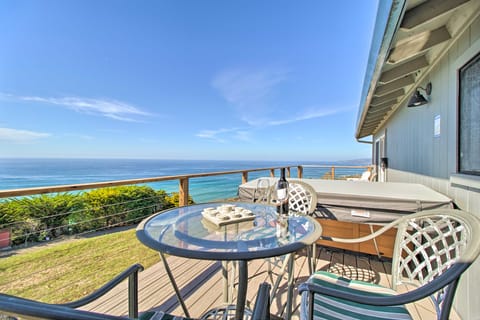 Spectacular Ocean View Retreat w/ Private Beach House in Mendocino County