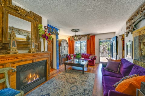 Bohemian Wonderland: Benicia Bungalow w/ Pergola! Casa in Benicia