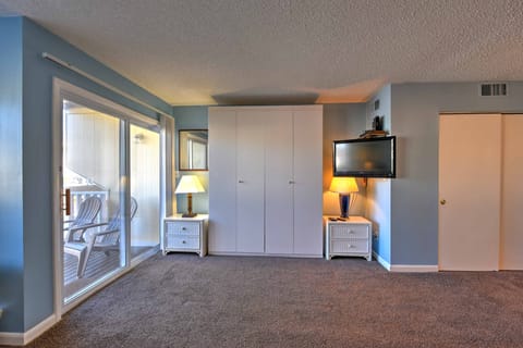 Cozy Destin Studio w/ Shared Pools + Beach Access! Apartment in Destin