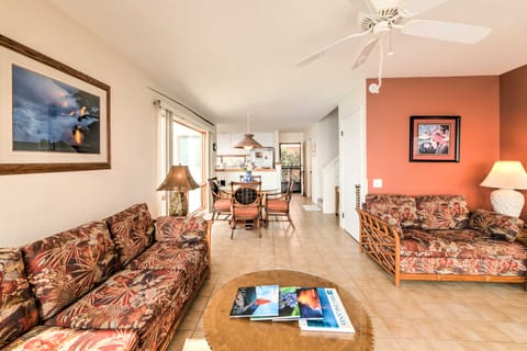 Oceanfront Kailua-Kona Townhome w/ Pool & Views! Apartment in Holualoa