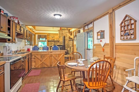 Rustic Taswell Cabin: Grill + Walk to Patoka Lake! House in Indiana