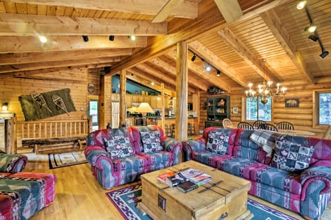 'Bear View Lodge' in Alma: 15 Mi to Breckenridge! House in Park County