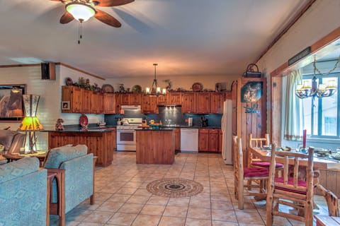 Spacious Alto House on 8 Private Acres w/ Hot Tub! Haus in Ruidoso