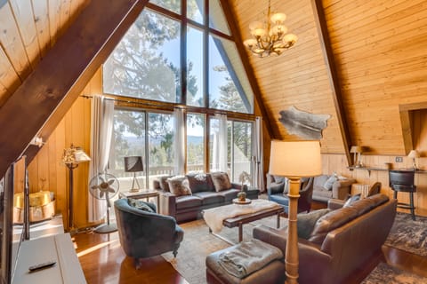 A-Frame Home w/ 3 Decks & Lake Arrowhead Views! House in Lake Arrowhead