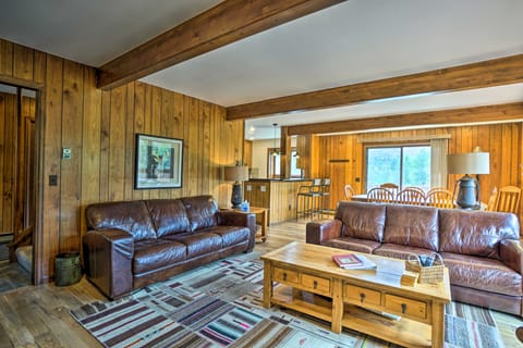 'Peaceful Pines' Estes Park Home: Longs Peak View House in Estes Park