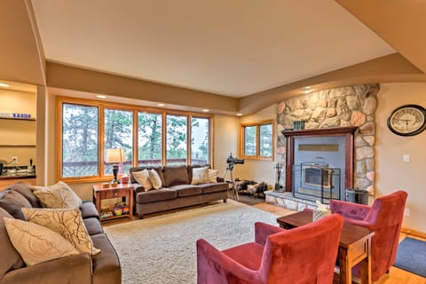 Expansive Hartsel Home w/ Mtn Views Near Hiking House in Park County