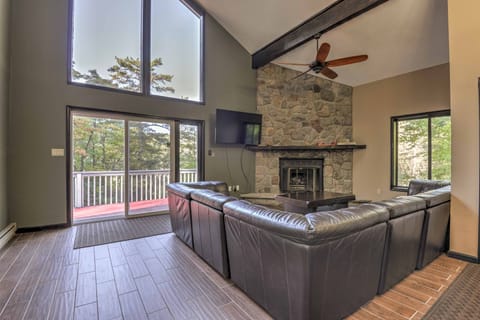 Waterfront Lake Harmony Home w/ Hot Tub & Fire Pit House in Hickory Run State Park