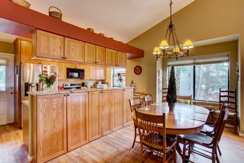 Private Hot Tub + Deck: Breckenridge Abode! House in Breckenridge