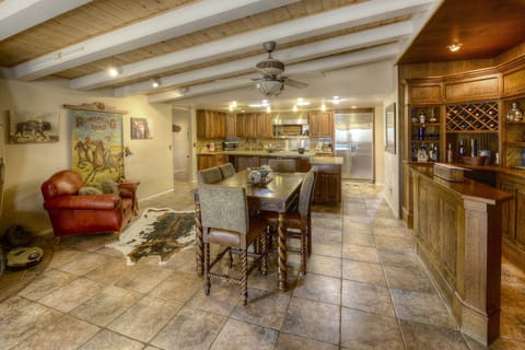 Tucson Home by Nature Preserve; Perfect for Hiking Haus in Catalina Foothills