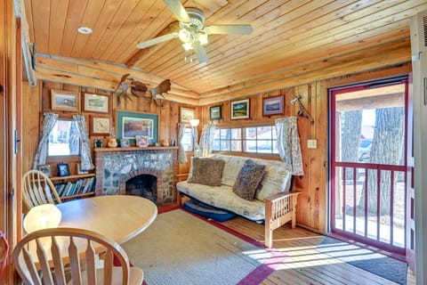 'Autumnsong Fireside' Cabin Near Dtwn Buena Vista! House in Buena Vista